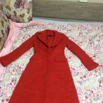 Продам пальто красного цвета от бренда Massimo Dutti, в г.Алматы