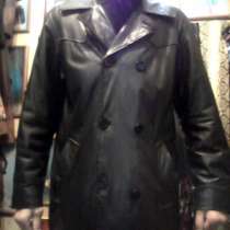 Продаю кожаную куртку мужскую б/у в хорошем состояниию, в Барнауле