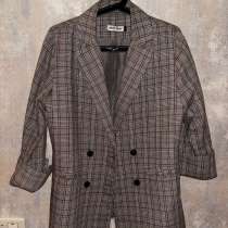 Костюм женский 46-48 размер, в Казани