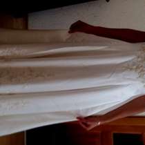 Продам невероятное изысканное Свадебное платье из атласа, в г.Кировоград