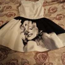 Платье Мерлин Монро, в Бузулуке