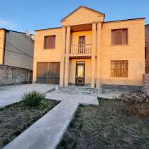 Двухэтажный каменный дом в Ачапнякe, 240 кв. м., Ереван, в г.Ереван