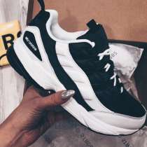 Кроссовки, в Москве