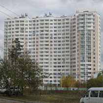 Продаю однокомнатную квартиру на УНЦ по улице Краснолесья, в Екатеринбурге