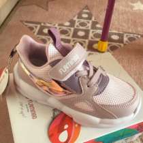 Кроссовки детские р-р 27,28, в Москве