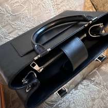 Сумка Louis Vuitton из кожи, в Перми