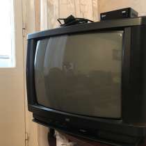 Продаю телевизор c приставкой, в Керчи