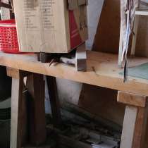 Подарю доски деревянные, шкаф кухонный, деревянная прдставк, в г.Ташкент