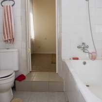 Продам дом 250м2 с участком 6 сот, ул. Доватора (ЗЖМ), в Ростове-на-Дону