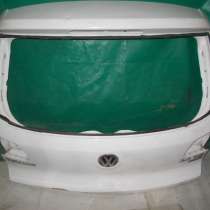 Белая крышка багажника Volkswagen Tiguan Б/У, в Москве