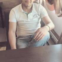 Гарик, 26 лет, хочет пообщаться, в Санкт-Петербурге