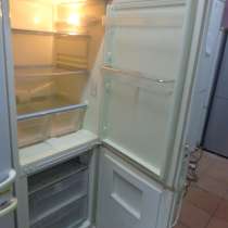 Холодильник б/у Индезит, в Омске