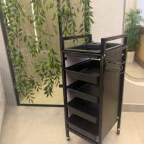 Тележка парикмахерская на колесиках, в Таштаголе