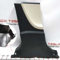 З/ч Тесла. Облицовка стойки B нижняя левая CREAM GRAPH с пов, в Москве