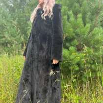 Продам шикарную новую шубу из меха норки(Black lama), в Красноярске