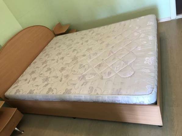 Двуспальная кровать с матрасом в Сочи фото 4