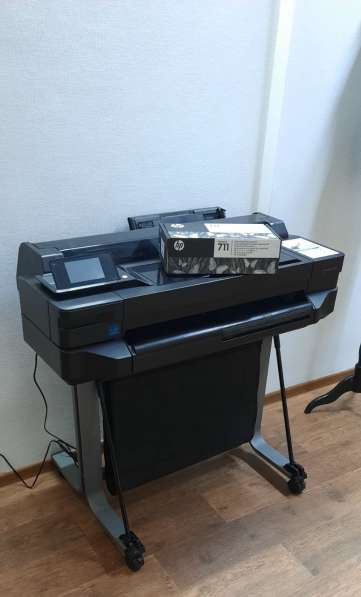Принтер / Плоттер цветной HP Designjet T520 24 / 36 в фото 7