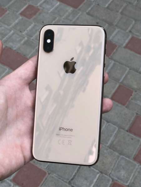 Продам iPhone XS gold 256gb