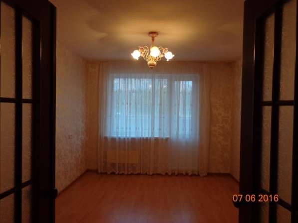 Продам 2-комнатную квартиру на Уральской 56а