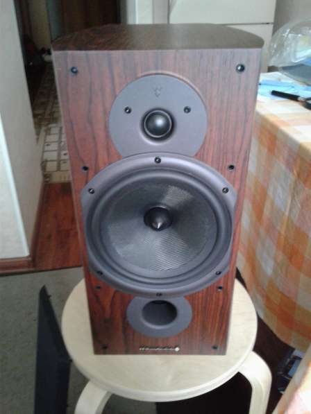 Колонки акустические Wharfedale Diamond 9.3