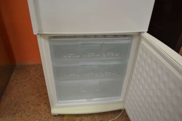 Холодильник Siemens KG46S123 Гарантия и Доставка в Москве фото 3