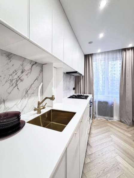 Продам свою 2-комнатную квартиру 51квм в фото 13