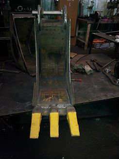 Задний ковш Hidromek 102B в Санкт-Петербурге фото 5