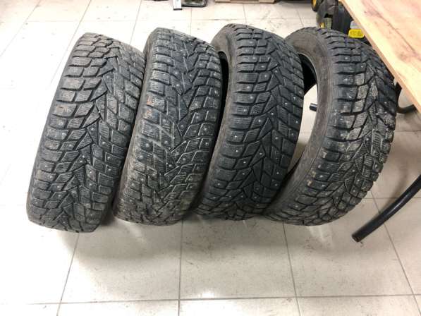 Зимние шипованные шины Dunlop