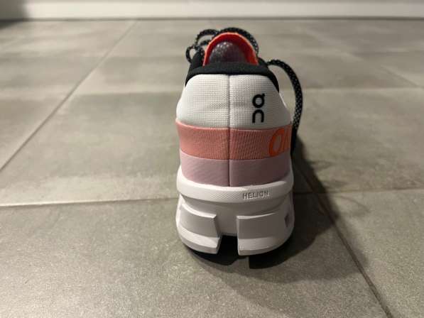 Кроссовки в Москве фото 3