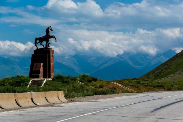 Экскурсионные туры по Кыргызстану Таш-Рабат на высоте 3600 м в 