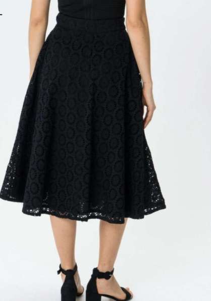 Юбка с вышивкой ришелье