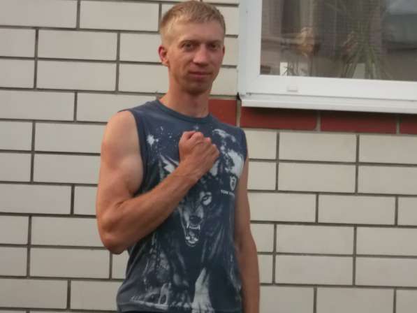 Александр, 32 года, хочет пообщаться – Познакомлюсь с девушкой в Воронеже