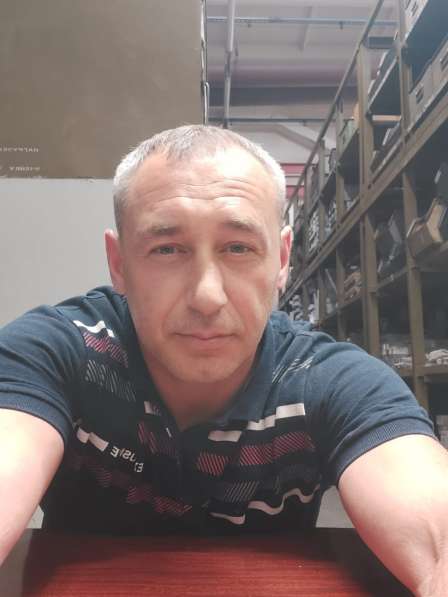 Игорь, 42 года, хочет познакомиться – Ищу отношения