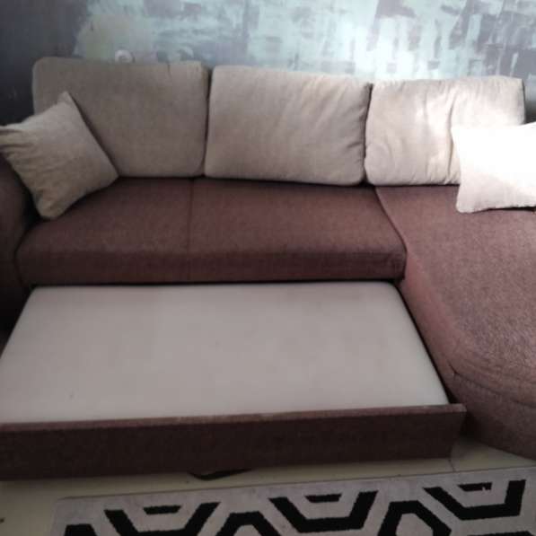 Продается угловой диван 225 см × 160 см в фото 7