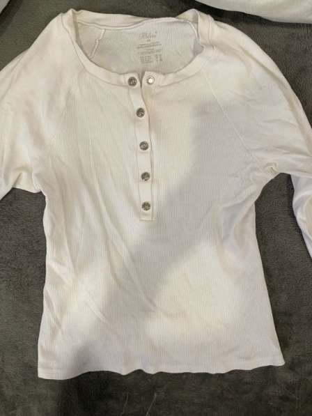 Лонгслив на пуговицах женский