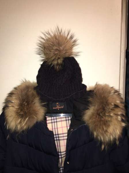 Тёплая зимняя куртка и шапка, натуральных мех енота в 
