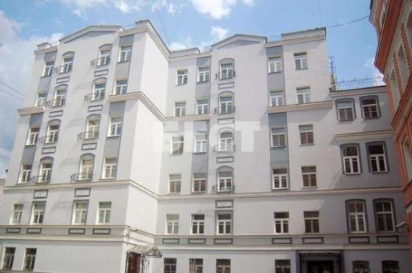 Сдам четырехкомнатную квартиру в Москве. Жилая площадь 130 кв.м. Этаж 3. Есть мебель. в Москве фото 4