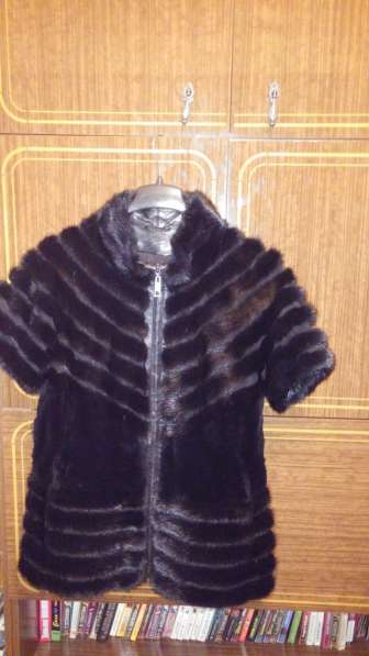 Срочно продается норковый женский жилет. в хорошем состоянии в Раменское