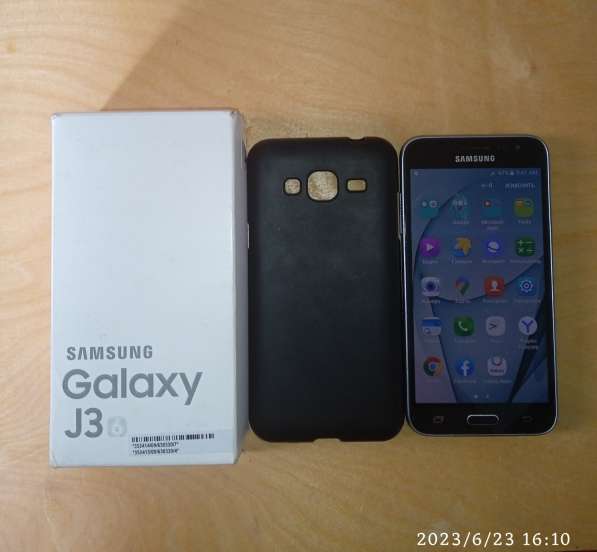 Телефон Samsung galaxy J3