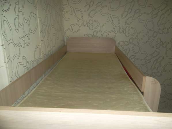 Продам 2-х ярусную кровать в Красноярске