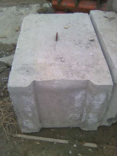 Блок бетонный фундаментный для дачи ООО "СибирьСтройСнаб в Тюмени