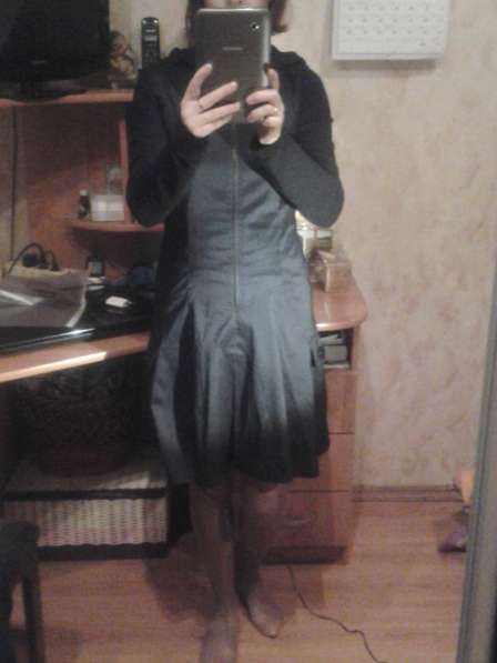 Оригинальное черное платье с капюшоном в Москве