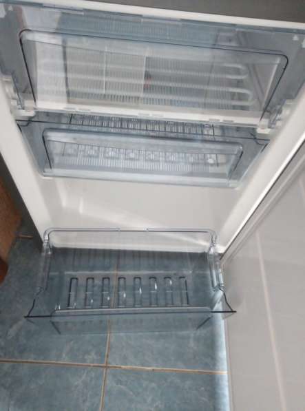 Продается новый холодильник VESTFROST 344M (в коробке) в фото 6