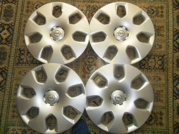 Комплект оригинальных штампованных дисков R16 с колпаками в Каменске-Уральском