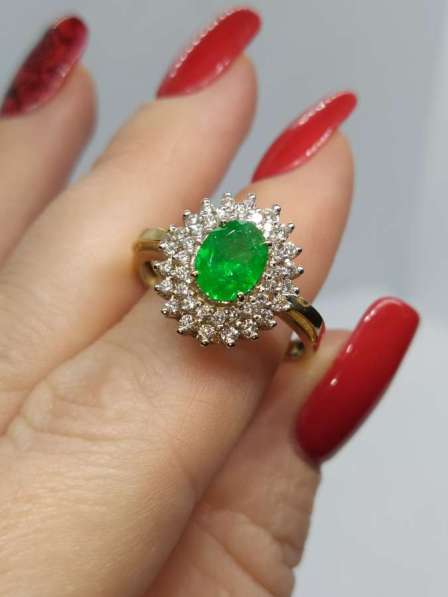 Золотое кольцо с бриллиантами и изумрудом в Крымске фото 9