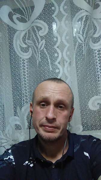 РОМАН, 39 лет, хочет пообщаться