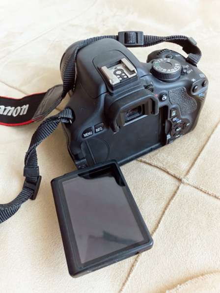 Canon 600D зеркальный фотоаппарат в Новокубанске фото 3
