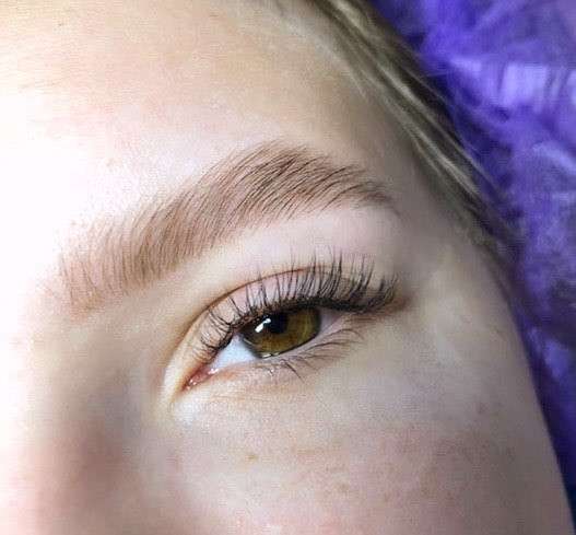 Наращивание ресниц