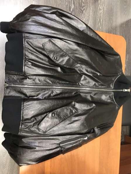 Мужская кожаная куртка Valentino в Москве