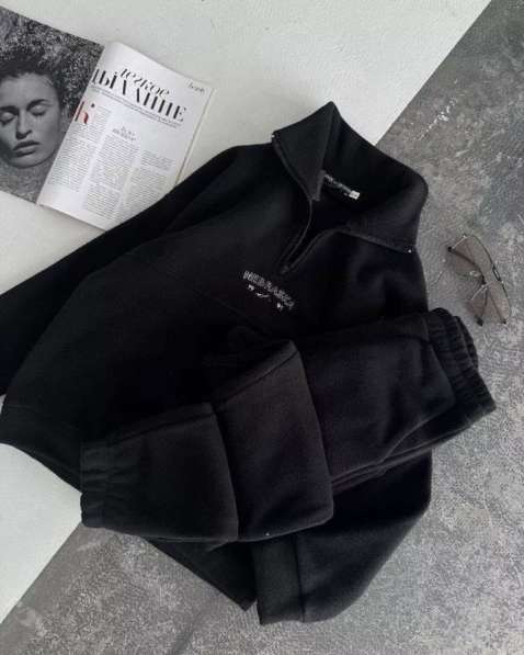 Спортивный костюм женский